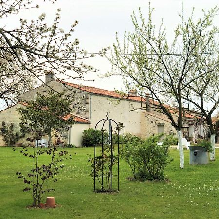 Du Cote De L'Ombriere Bed and Breakfast Geay  Eksteriør billede